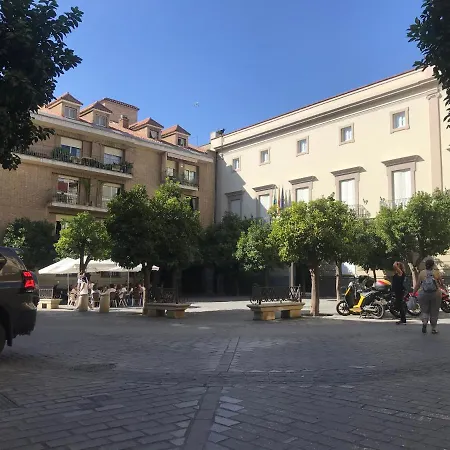 Deluxe In La Giralda شقة